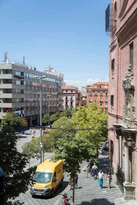Un Fascinante Estudio En Madrid Centro Exterior foto